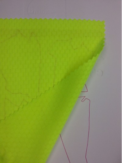 GZ-CIWI  抽針運動布   T-C512  150G  涼爽 高溫工作 炎熱天氣 焗熱天氣 工作 散熱 通爽布料 制服適用 防撻肉 防痴身 防黏身 細節-5